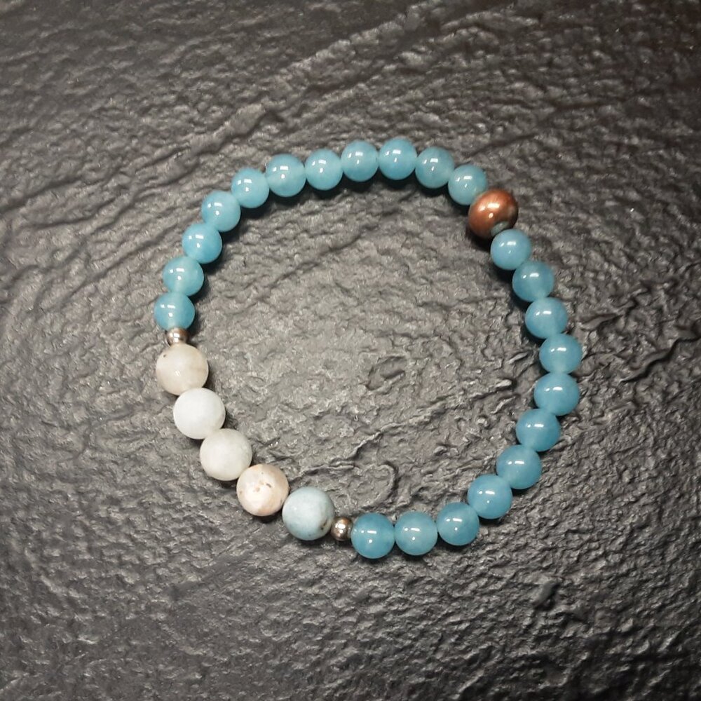 Vintage Genuine Blue and White-Grey Tested Jadeite Stretch Bracelet 12g Rare